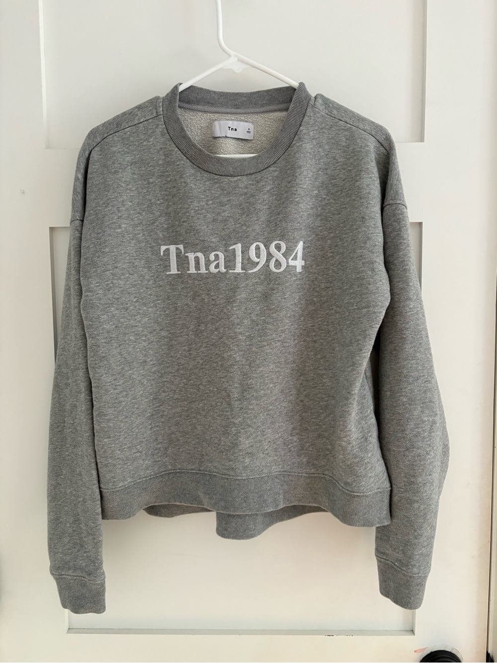 Aritzia TNA Gray Relaxed Crewneck Sweatshirt size S - Picture 2 of 8